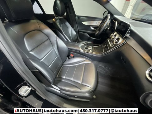 Used 2019 Mercedes-Benz C 300 Sedan image 22