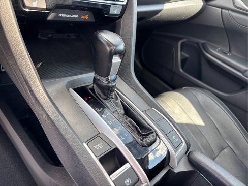 Used 2018 Honda Civic Touring image 31