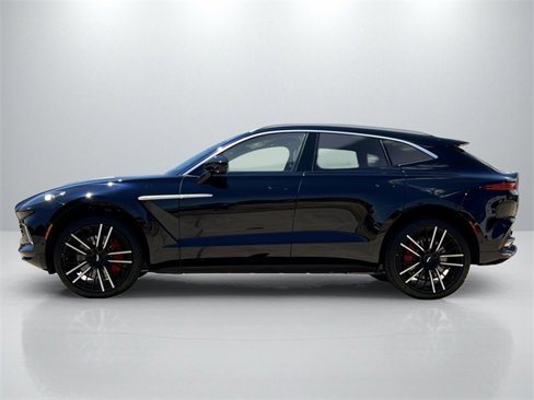 Used 2022 Aston Martin DBX image 8