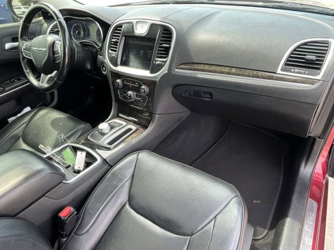Used 2019 Chrysler 300 Limited image 42