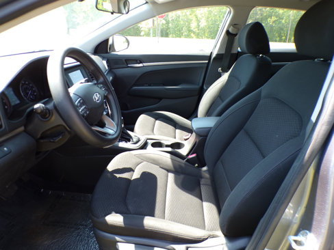 Used 2019 Hyundai Elantra SE w/ Cargo Package image 27