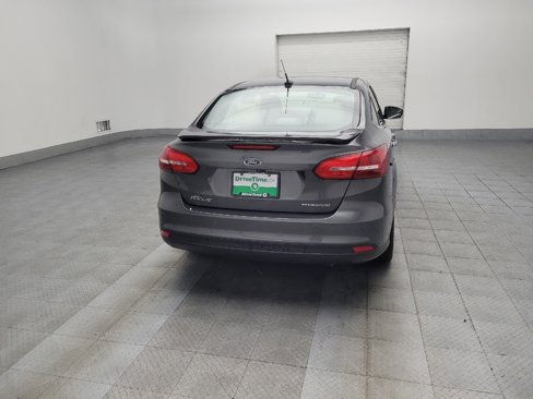 Used 2018 Ford Focus Titanium image 7