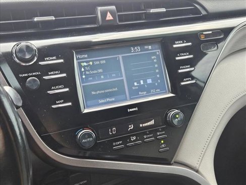 Used 2020 Toyota Camry SE image 14