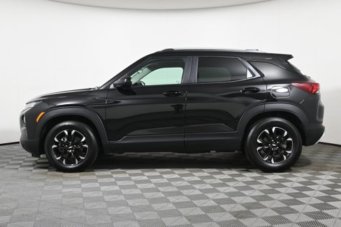 Used 2023 Chevrolet TrailBlazer LT image 2