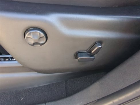 Used 2021 Jeep Grand Cherokee Laredo image 16