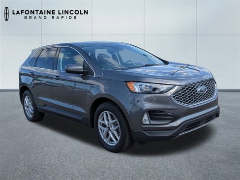 Used 2023 Ford Edge SEL w/ Convenience Package image 7
