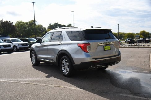 Used 2023 Ford Explorer XLT w/ Equipment Group 202A image 4