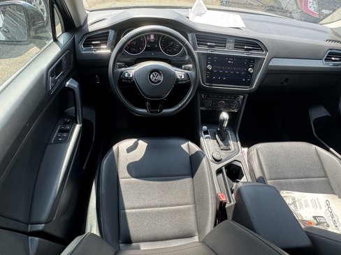 Used 2020 Volkswagen Tiguan SE image 7