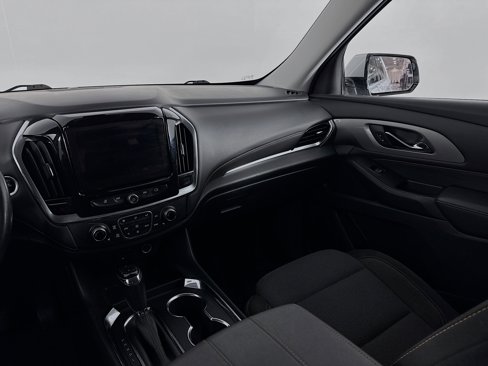 Used 2020 Chevrolet Traverse LT image 22