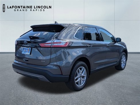 Used 2023 Ford Edge SEL w/ Convenience Package image 5