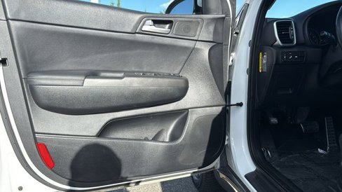 Used 2020 Kia Sportage S image 23