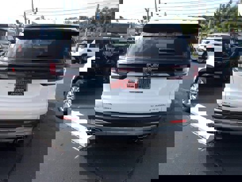 New 2026 GMC Acadia Elevation w/ Elevation Premium Package image 5