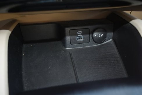 Used 2022 Ford Escape SE w/ Cold Weather Package image 29