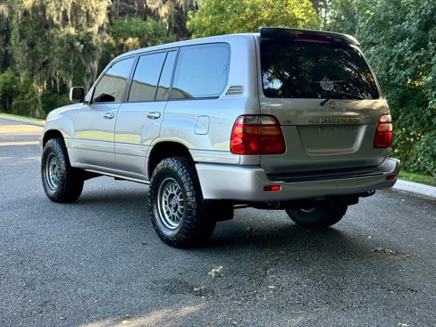 Used 1998 Toyota Land Cruiser image 4