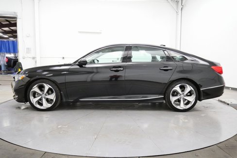 Used 2020 Honda Accord Touring image 4