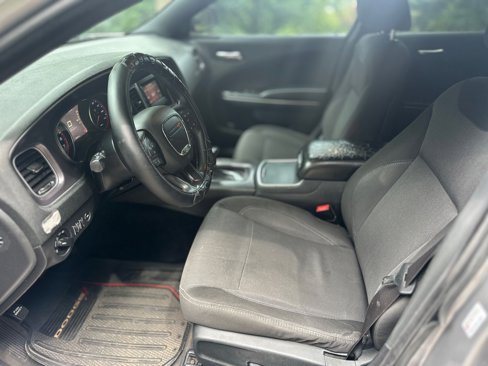 Used 2015 Dodge Charger SE w/ Popular Equipment Group image 8