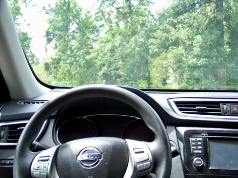 Used 2015 Nissan Rogue SV image 16