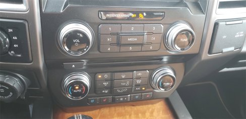 Used 2016 Ford F150 Limited w/ Trailer Tow Package image 18