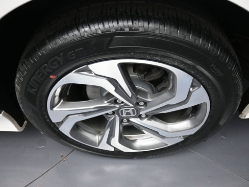 Certified 2019 Honda Accord EX image 15