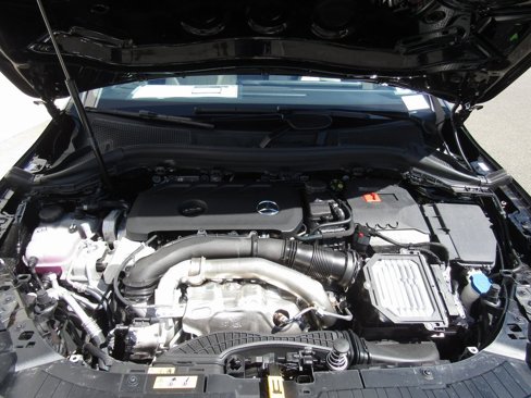 Certified 2025 Mercedes-Benz GLA 250 4MATIC image 8