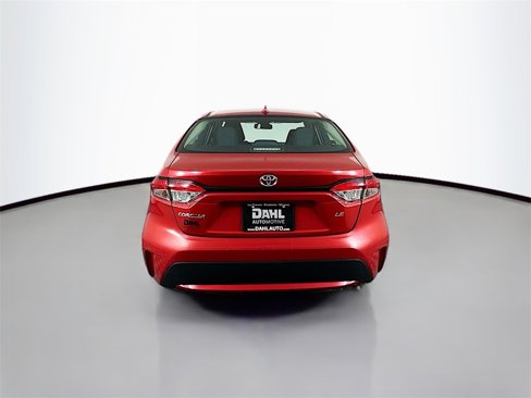 Used 2021 Toyota Corolla LE image 10