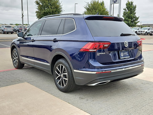 Certified 2021 Volkswagen Tiguan SEL image 2