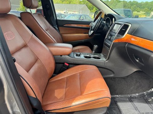 Used 2013 Jeep Grand Cherokee Overland image 10