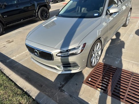 Used 2017 Volvo S90 T6 Inscription w/ Vision Package image 3