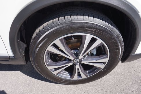 Used 2017 Nissan Rogue SL w/ SL Premium Package image 15