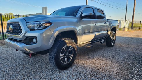 Used 2019 Toyota Tacoma TRD Sport image 5