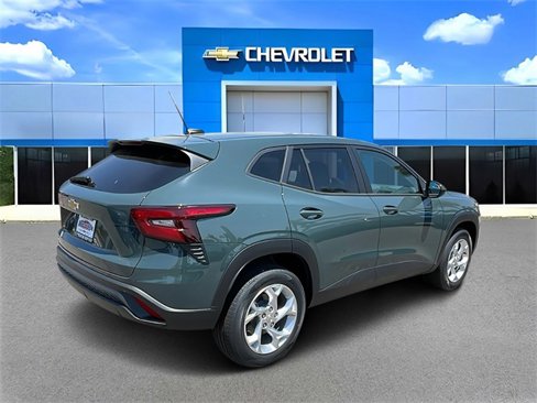 New 2025 Chevrolet Trax LS w/ LS Convenience Package image 3