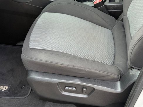 Used 2013 Chevrolet Captiva Sport LS image 19