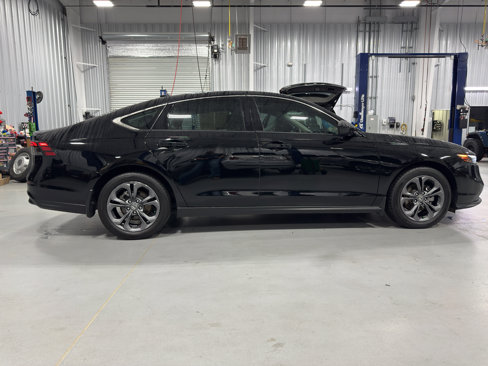 Used 2023 Honda Accord EX image 13