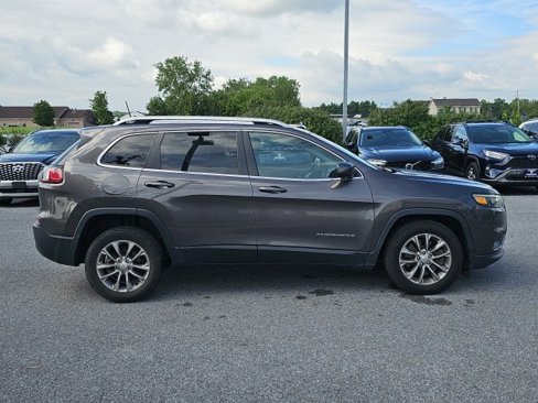 Used 2019 Jeep Cherokee Latitude Plus image 6
