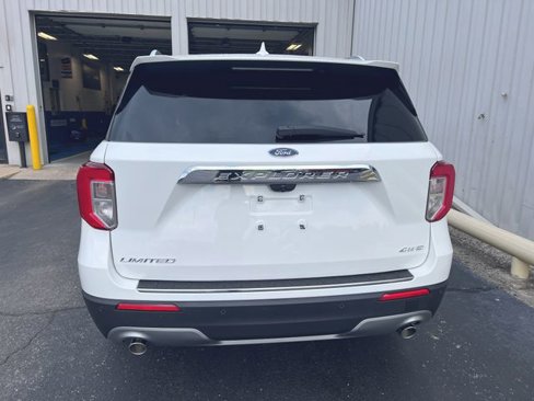 Used 2022 Ford Explorer Limited w/ Equipment Group 301A image 8