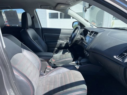 Used 2018 Mitsubishi Outlander Sport SE image 27
