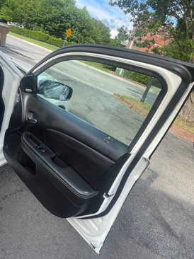 Used 2011 Chrysler 200 Limited image 20