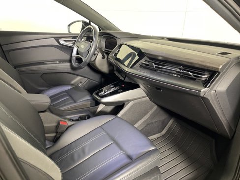 Used 2022 Audi Q4 e-tron Prestige image 13