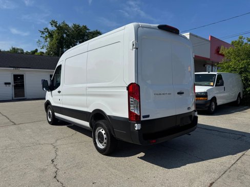 Used 2023 Ford Transit 250 Medium Roof image 4