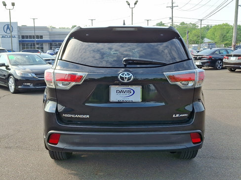 Used 2015 Toyota Highlander LE image 5