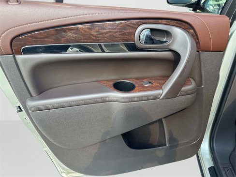 Used 2014 Buick Enclave Leather image 16