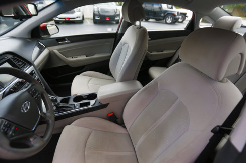 Used 2017 Hyundai Sonata Sport w/ Cargo Package image 5