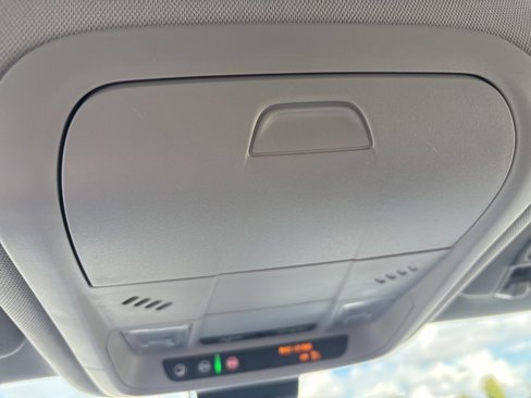 Used 2024 Chevrolet Equinox LT image 13