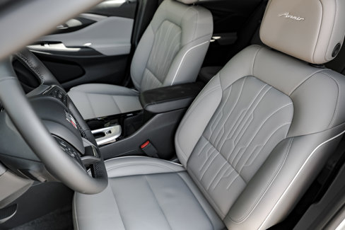 New 2025 Buick Envista Avenir image 9