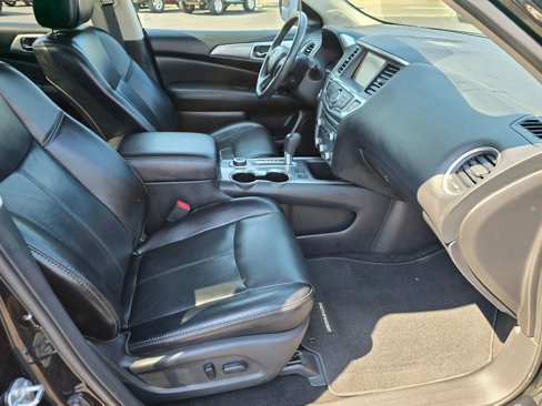 Used 2017 Nissan Pathfinder SL image 10