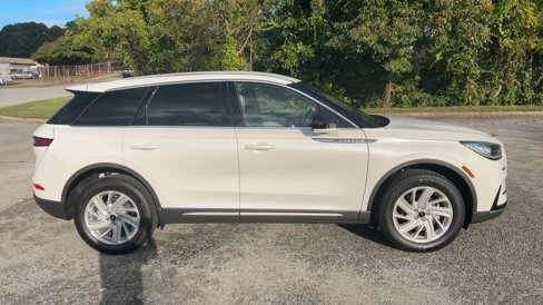 Used 2025 Lincoln Corsair FWD image 11