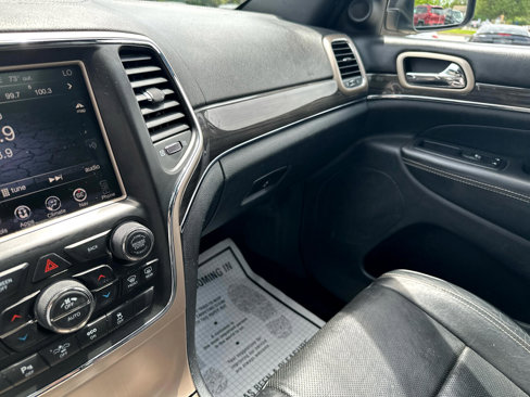 Used 2015 Jeep Grand Cherokee Overland w/ Advanced Technology Group image 14