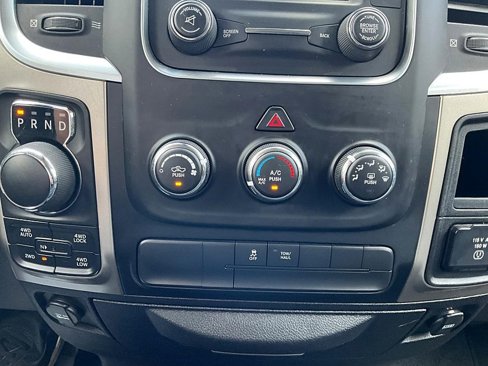 Used 2015 RAM 1500 SLT image 26
