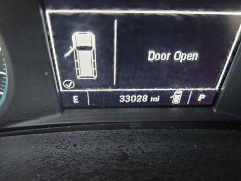 Used 2023 Chevrolet Equinox LS image 29