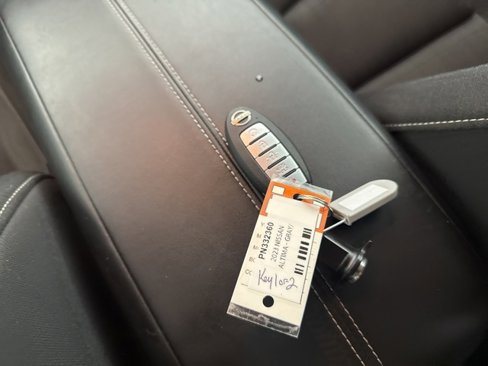 Used 2023 Nissan Altima 2.5 SV w/ SV Premium Package image 28